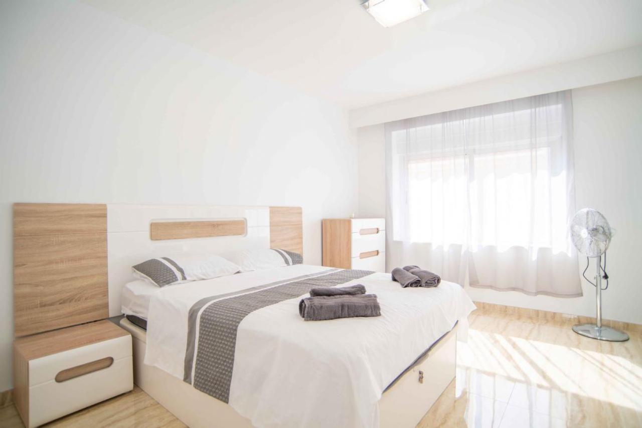 Beautiful Two Bedroom Apartment Next To The Beachfront Torre de la Horadada Esterno foto