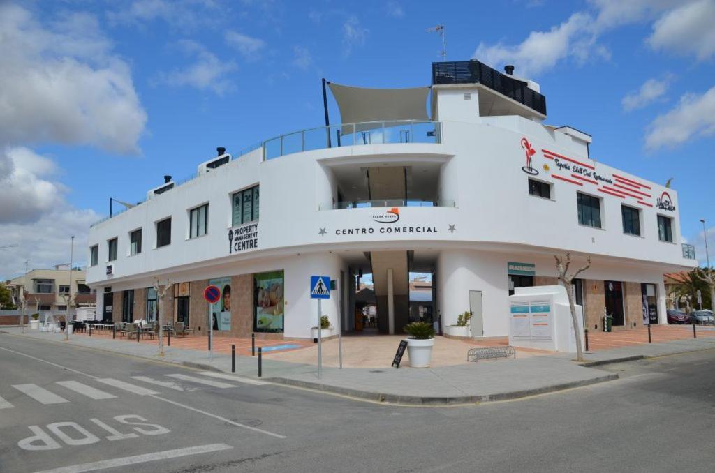 Beautiful Two Bedroom Apartment Next To The Beachfront Torre de la Horadada Esterno foto